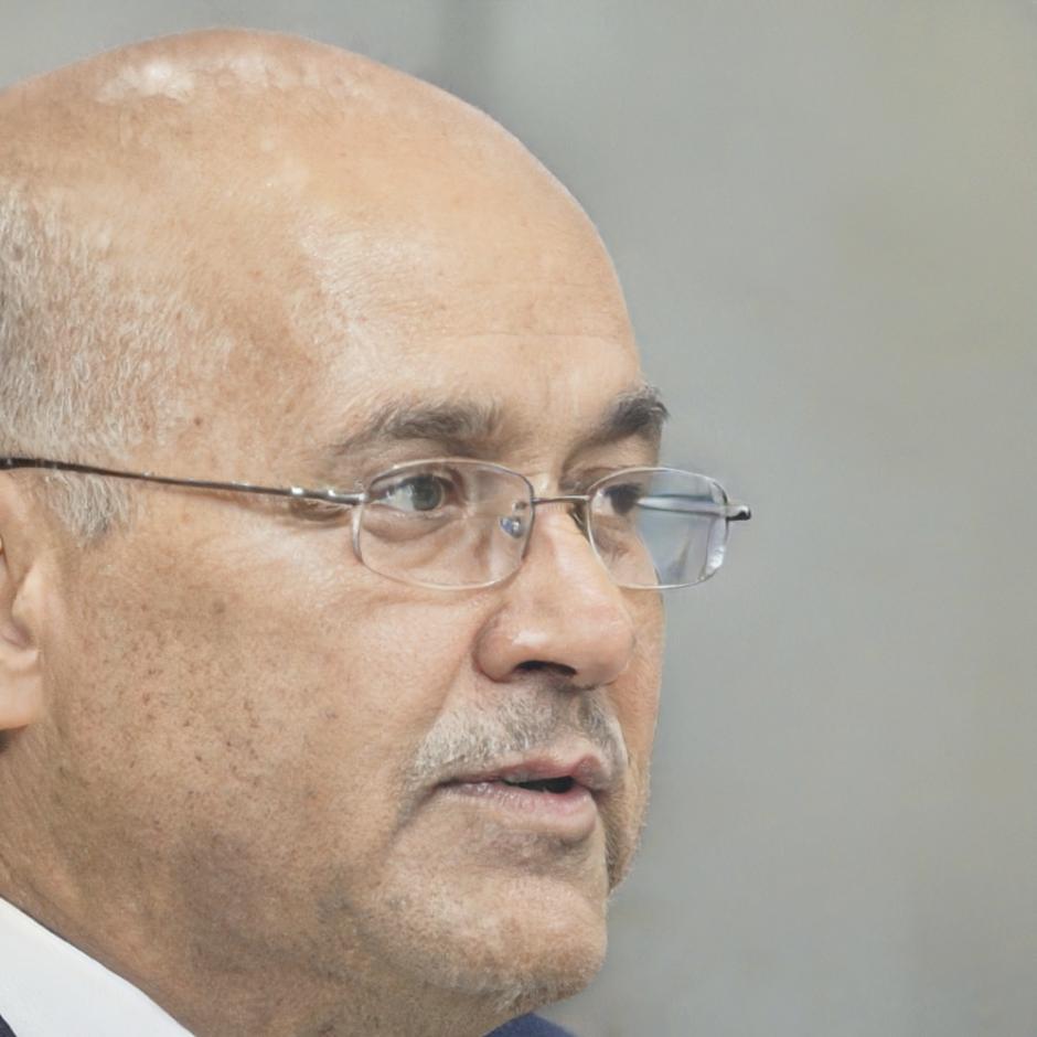 Retrato de Nicolás Herrera, especialista en mentalidad financiera